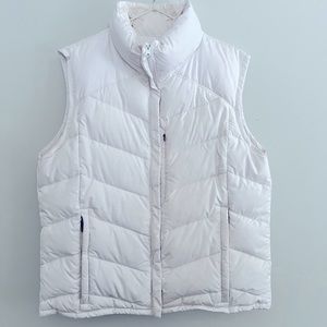 Woman’s White Columbia puffer Vest